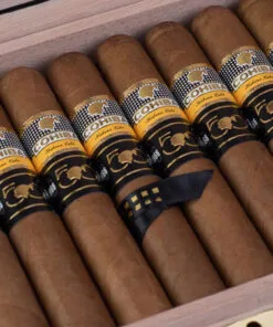 1 Humidor with 6 Cohiba Majestuosos